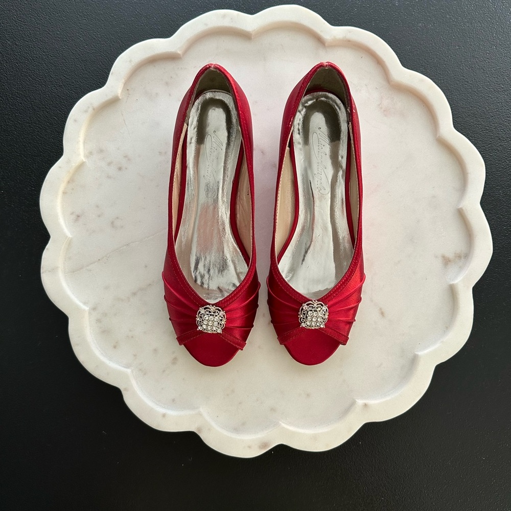 Women's Michael Angelo Red Wedge Heels Size 7M ~ 1.5 inches